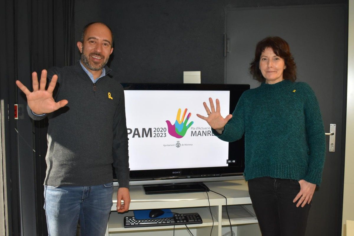 Marc Aloy i Montserrat Clotet presentant el procés participatiu del PAM