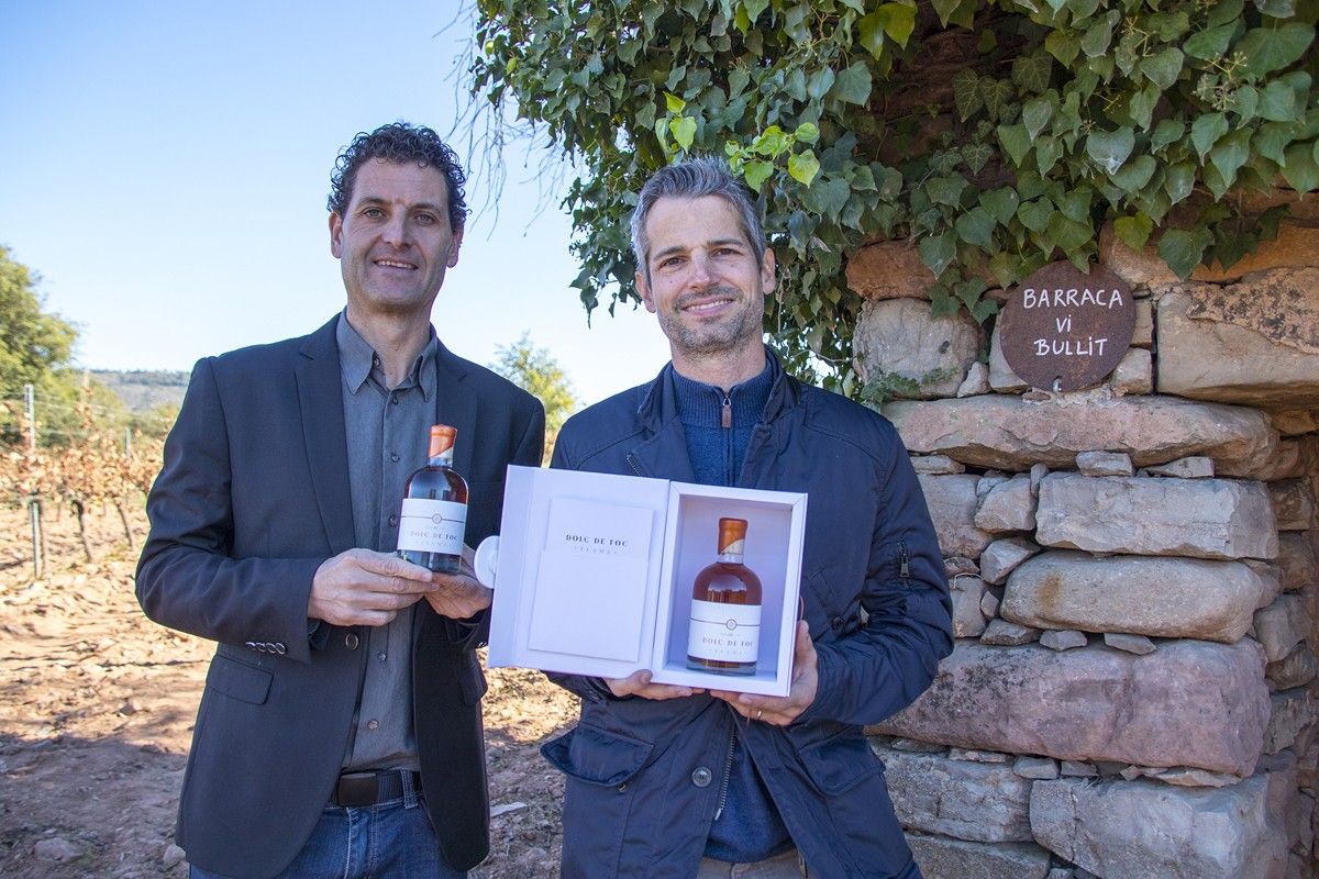 David Seijas i Ramon Roqueta presentant el projecte Dolç de Foc