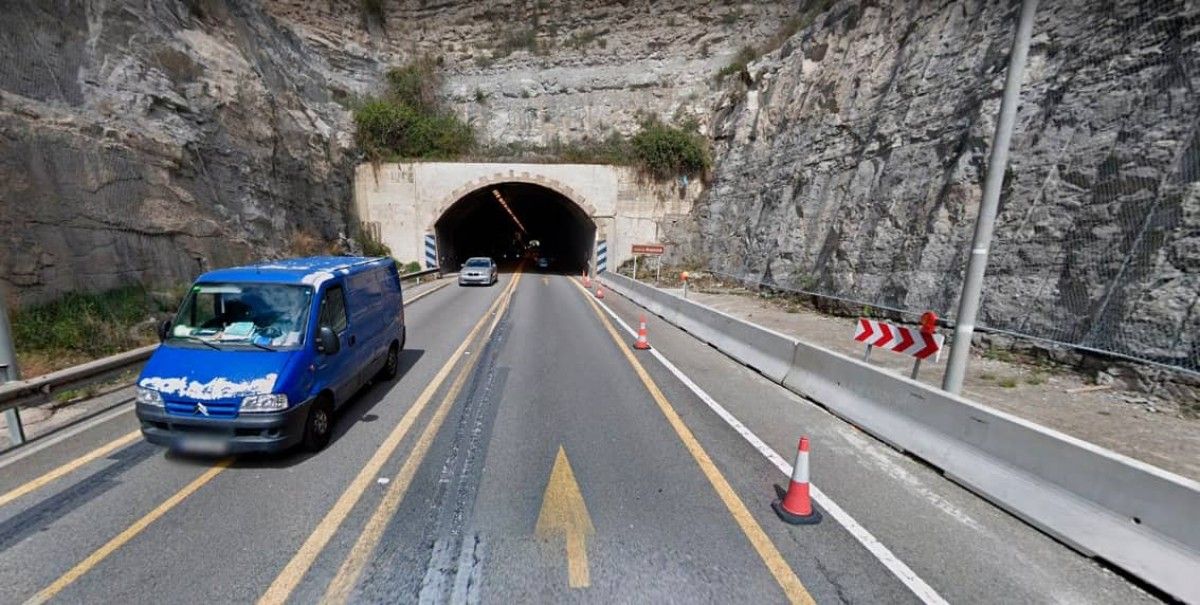 Un tràiler avariat dins el túnel de Bogunyà provoca més de tres quilòmetres de cua a la C-55