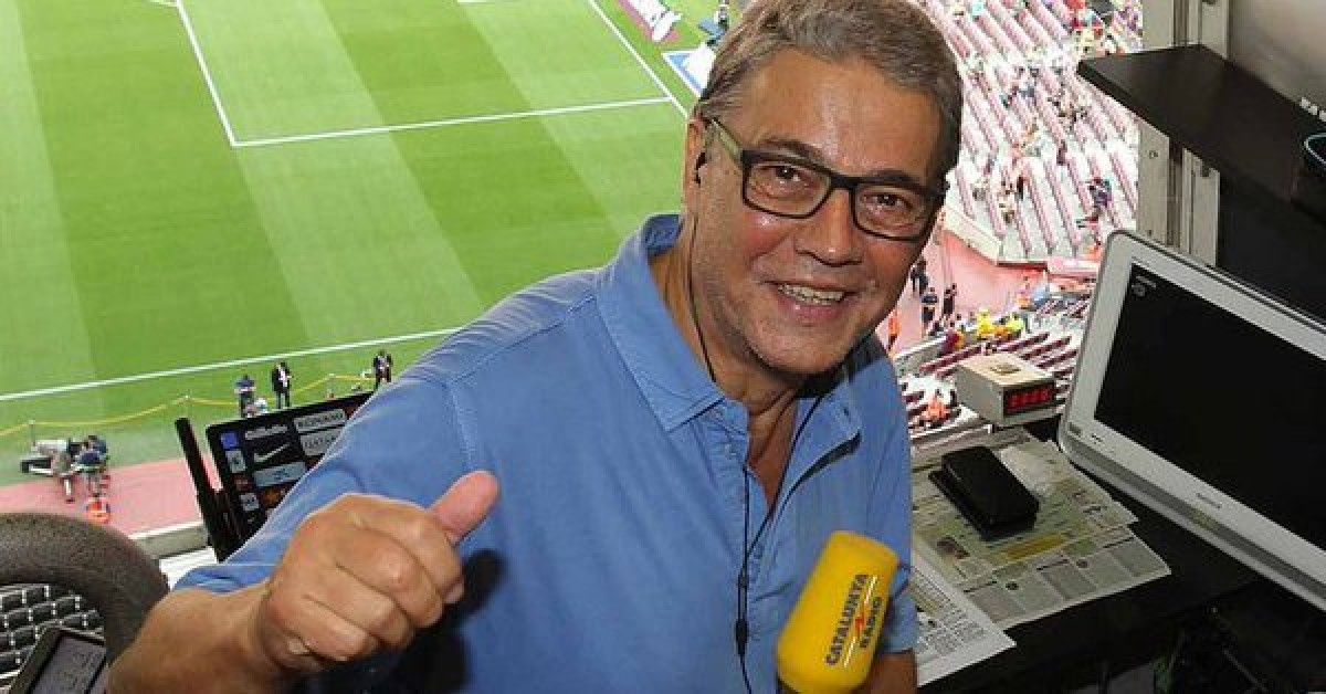 Joaquim Maria Puyal en la seva etapa com a periodista esportiu, al Camp Nou