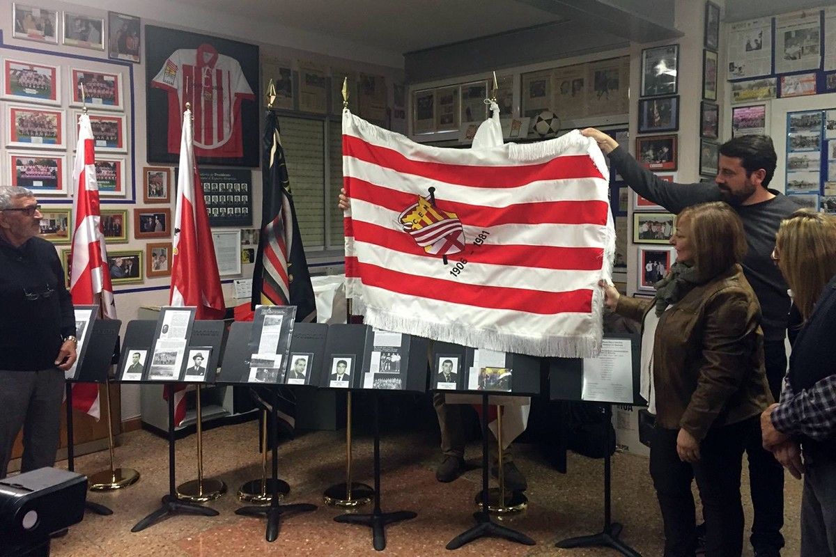 Inauguració de la mostra de banderes històriques del Cd'E Manresa