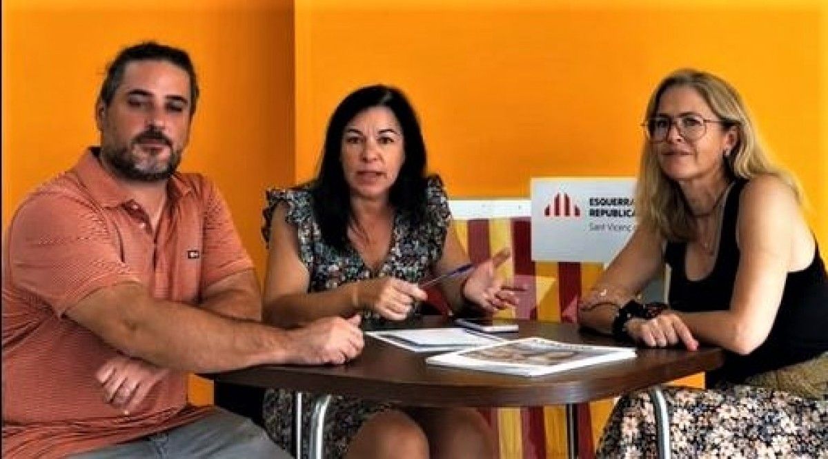 Els regidors d'ERC Sant Vicenç Jordi Palma, Adriana Delgado i Sílvia Oliveras 