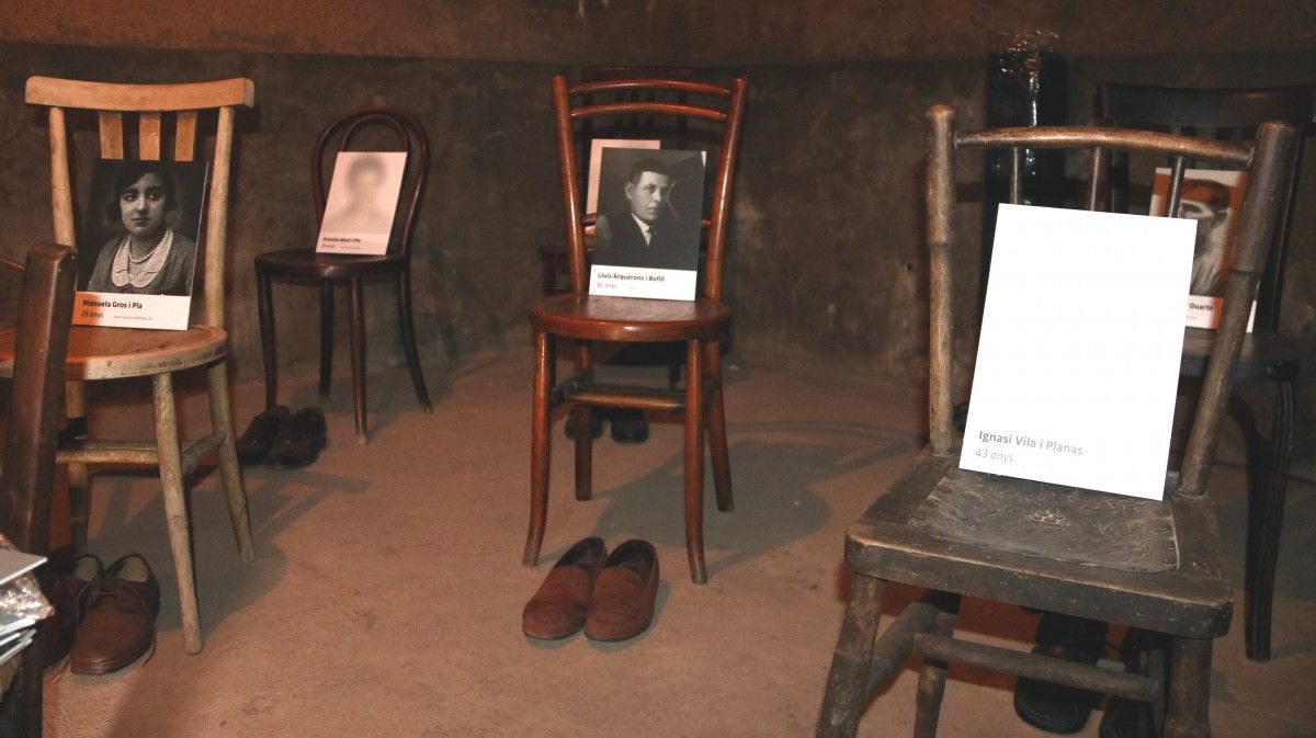 Imatge de la sala on es poden veure les fotografies de les trenta-cinc víctimes