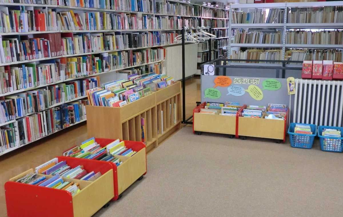 La biblioteca municipal és un dels equipaments que ha tancat l'Ajuntament de Súria per evitar la propagació del COVID-19