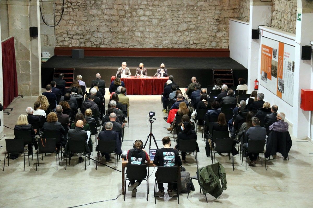 Reunió dels disset municipis que tenen l'aigua municipalitzada amb Aigües de Manresa