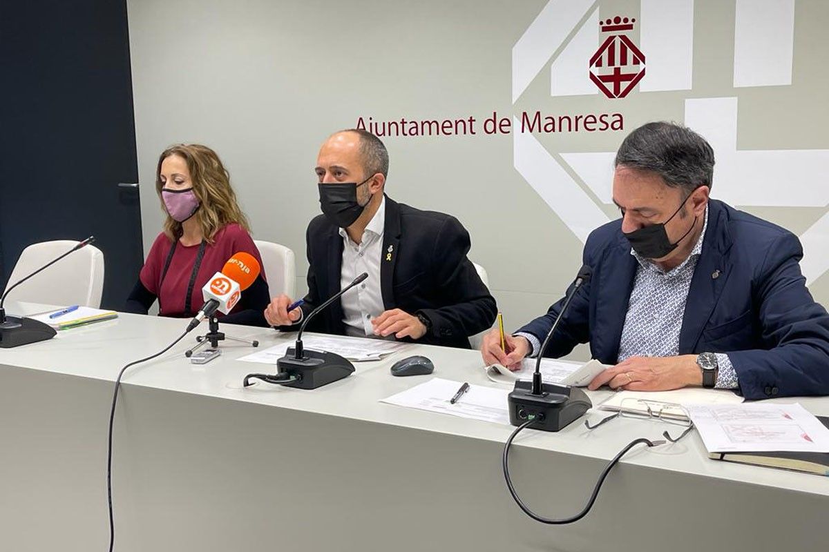 Mariona Ribera, Marc Aloy i Valentí Junyent durant la roda de premsa