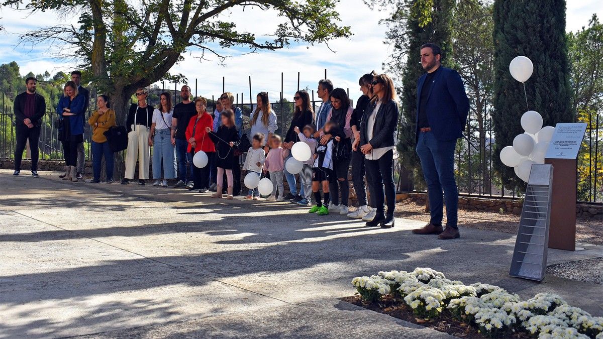 Acte d'inauguració del nou espai de dol en record dels nadons morts, al Cementiri Municipal de Súria