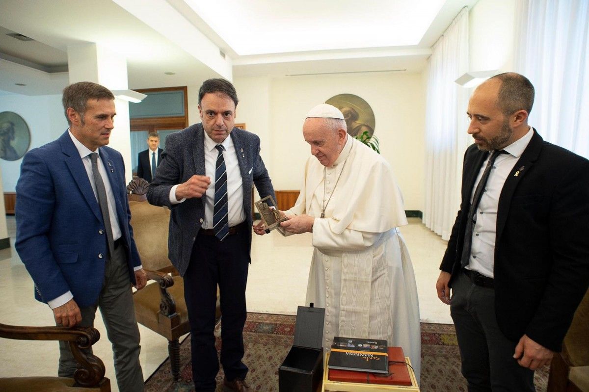 Un moment de la visita manresana al Vaticà.
