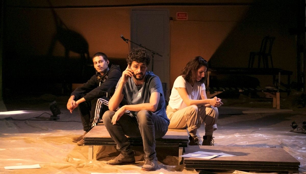 ​El Kursaal retransmetrà en directe «Assedegats», l'obra que donarà el tret de sortida al Festival Grec