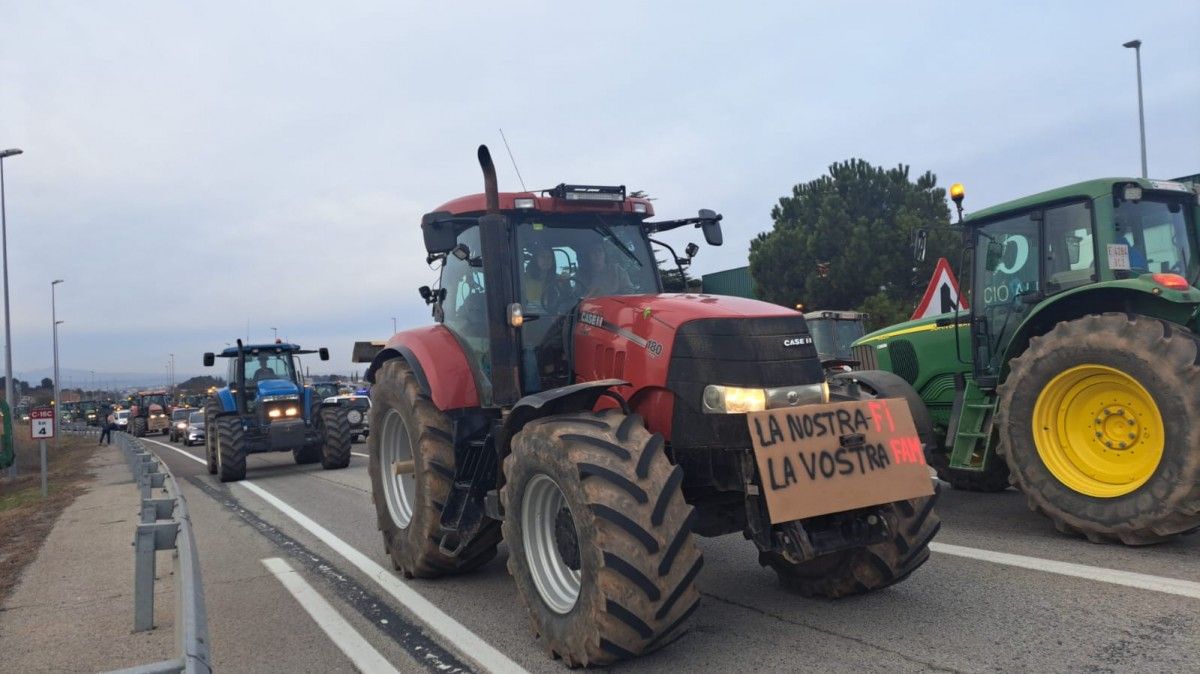 Els tractors han començat a arribar a Sant Fruitós a les nou del matí