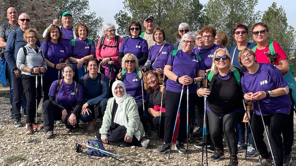 Imatge d'arxiu d'una experiència en marxa nòrdica de santfruitosencs