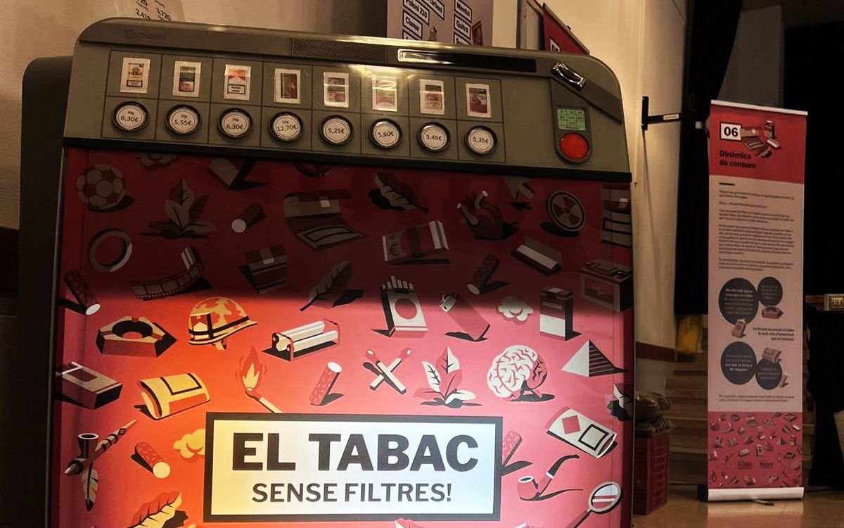 L'exposició «Tabac sense filtres» ha fet parada a Manresa