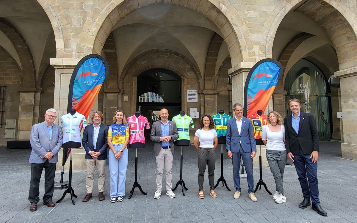 Acte de presentació de la Volta Ciclista a Catalunya Femenina que tindrà Manresa com a ciutat amfitriona