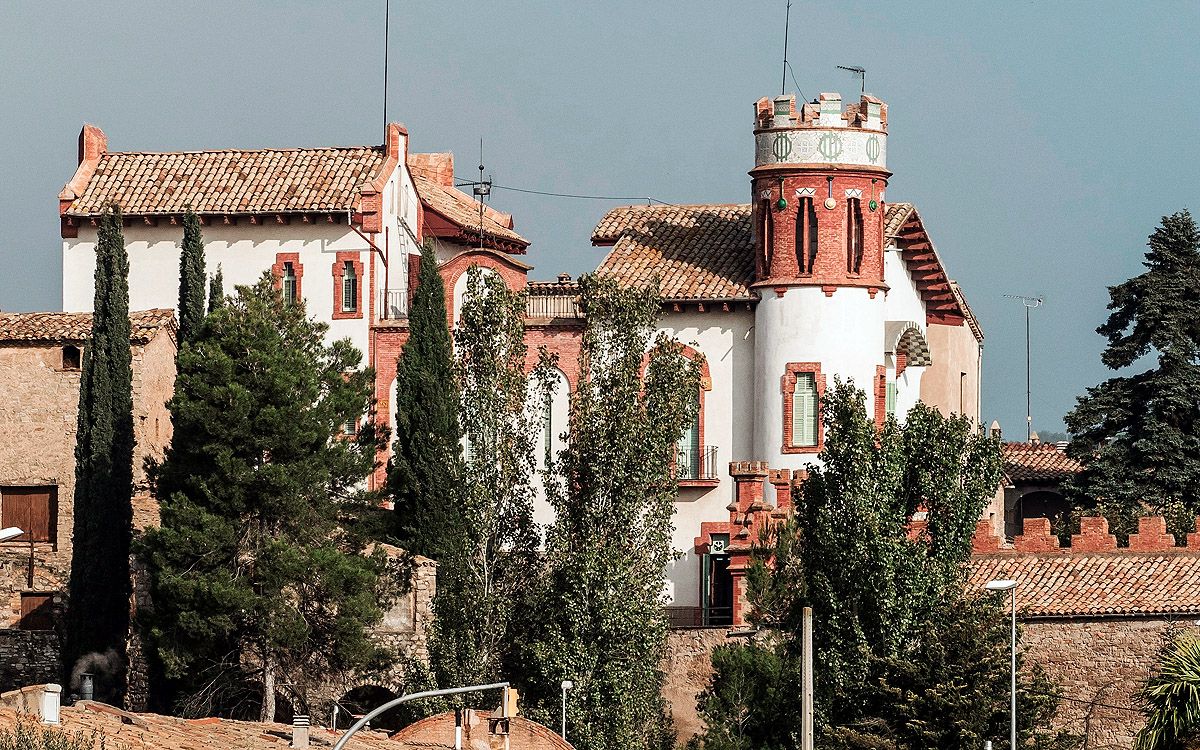 «Gente Bien» es representarà a la Torre Modernista Abadal d'Avinyó