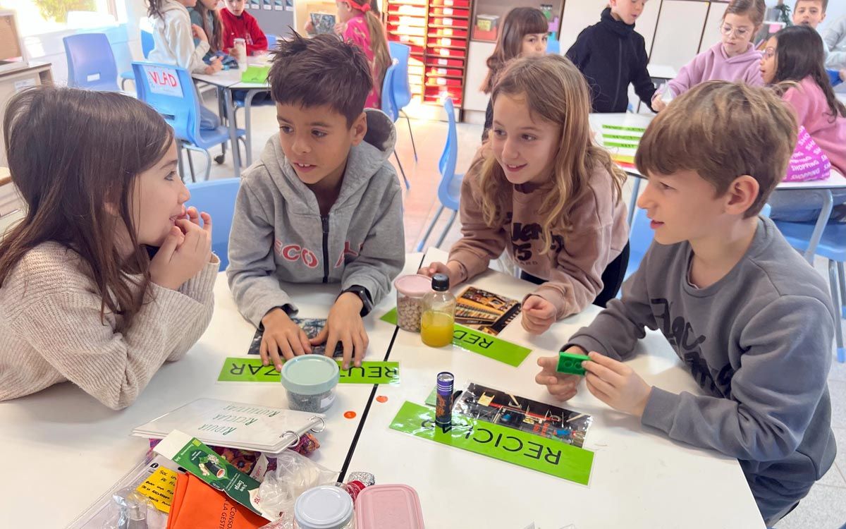 «La mòbil va a l'escola» a l'escola L'Espill