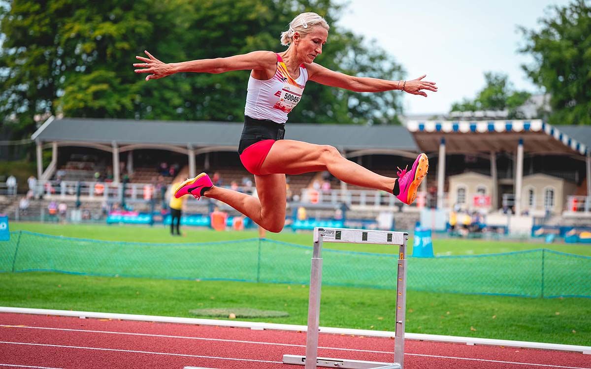 Maite Marzo durant les semifinals de la Copa del Món màster d'atletisme