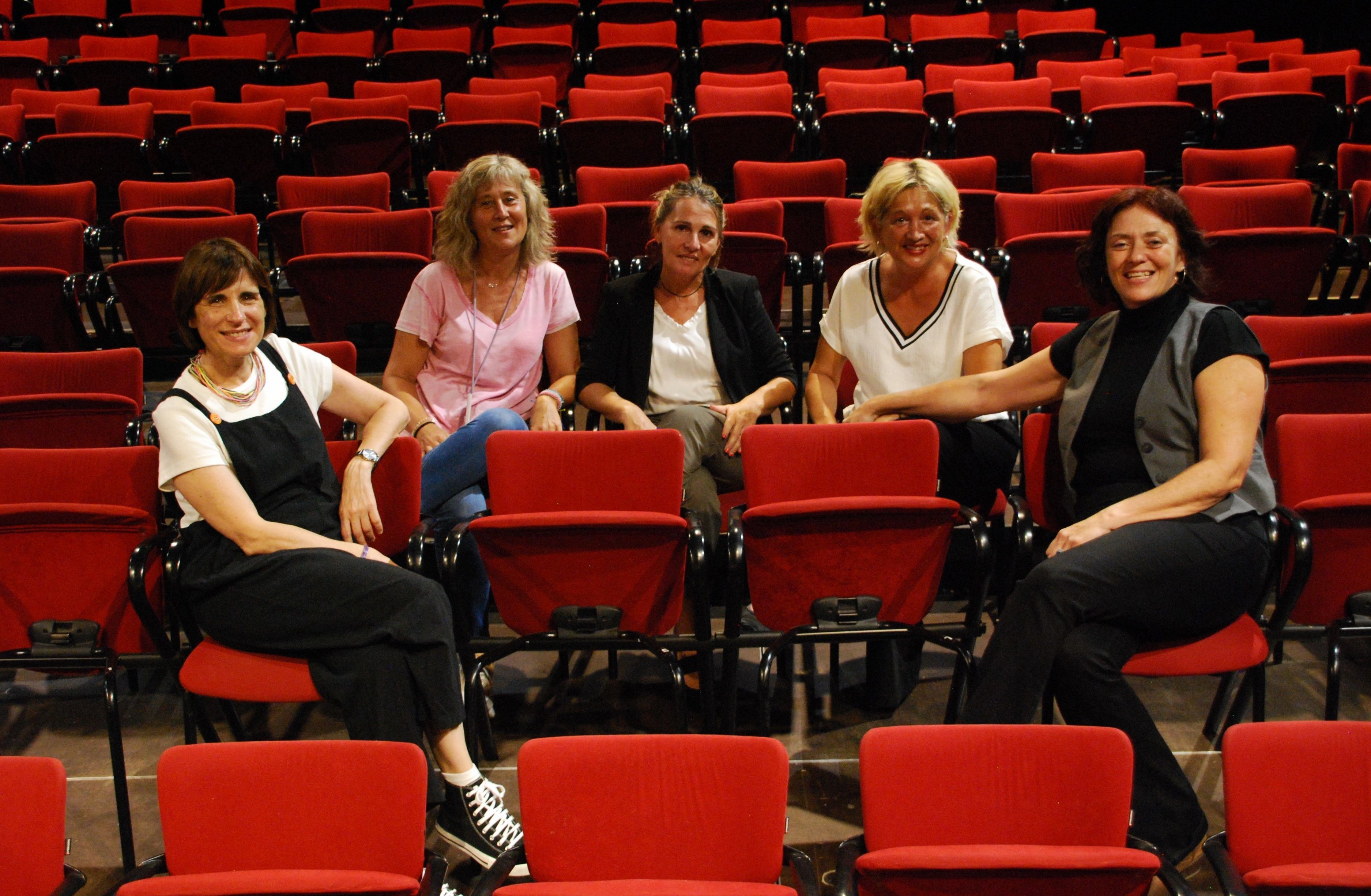 D'esquerra a dreta, Àngels Fusté, Sílvia Sunyol, Rosalia Jiménez, Montse Sala i Montse Segon, les creadores de 'Golfes'