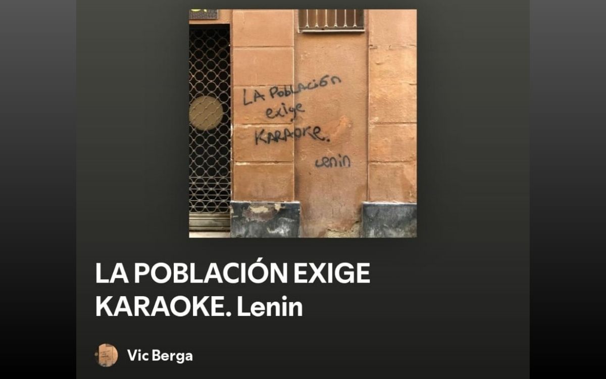 Imatge de la portada de la cançó "La población exige karaoke"