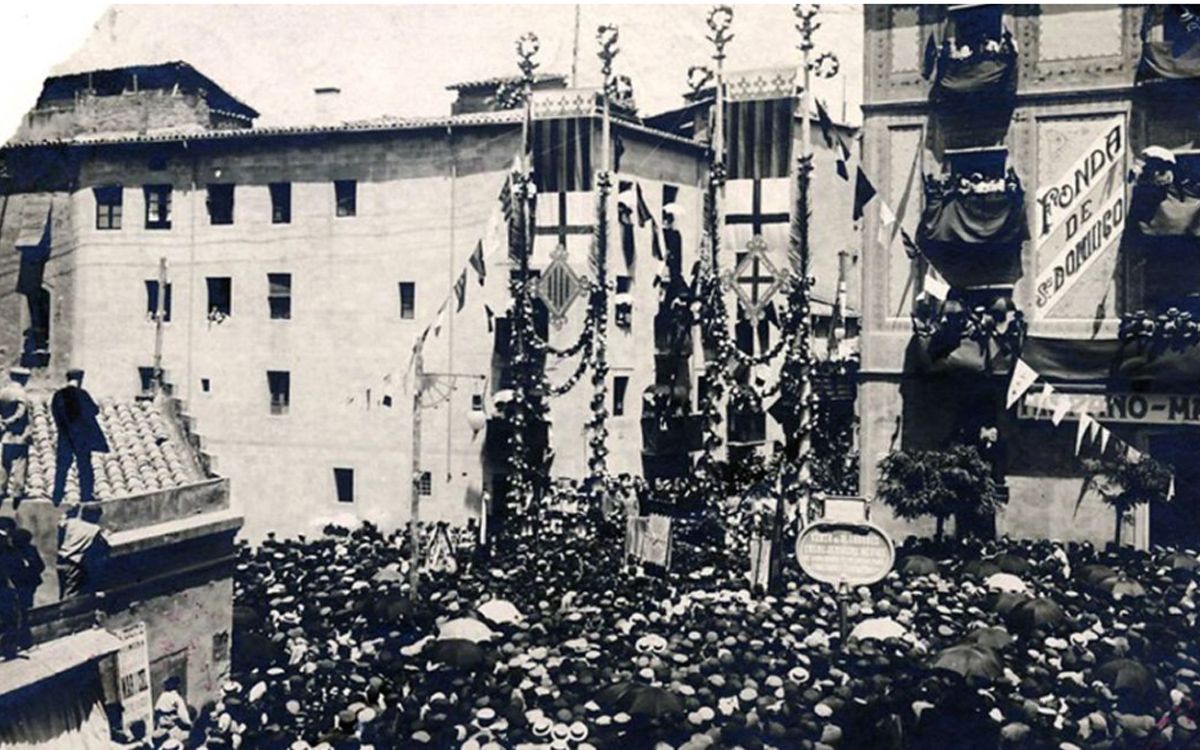 Homenatge a Àngel Guimerà a la Muralla del Carme de Manresa el 20 juny de 1909