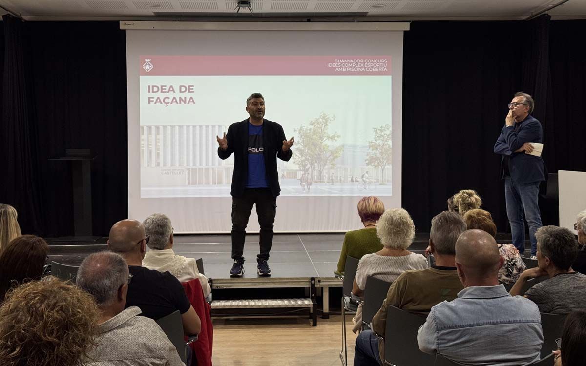 Dani Mauriz durant la presentació del nou complex esportiu de Sant Vicenç