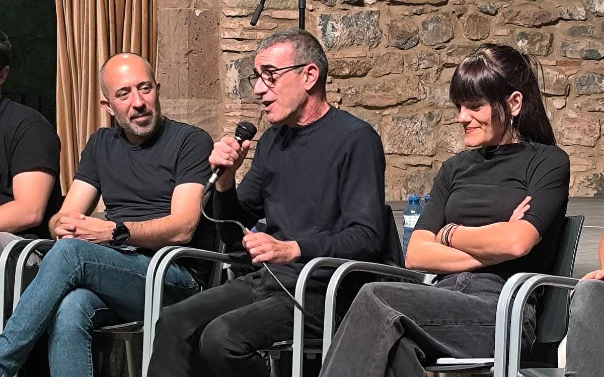 Marc Aloy, Xavier Godàs i Alba Campa a l'acte de Nova Esquerra Nacional a Santpedor