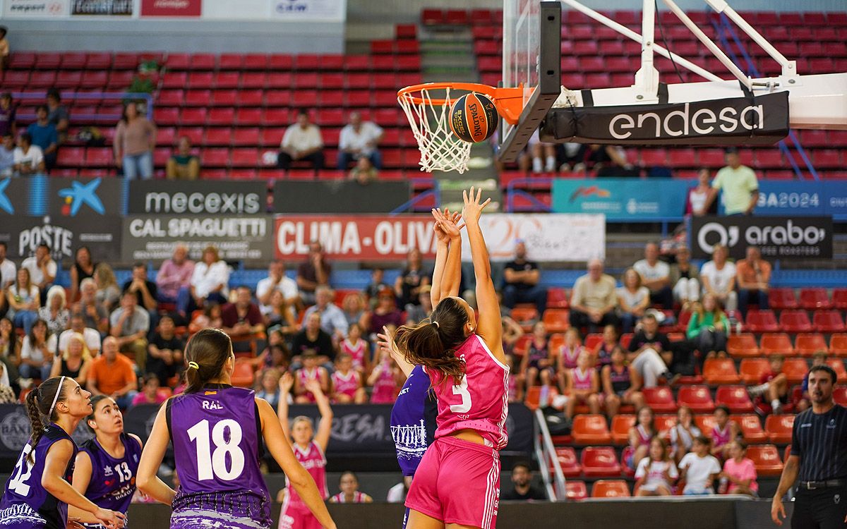 El Manresa CBF lidera la Súper Copa femenina