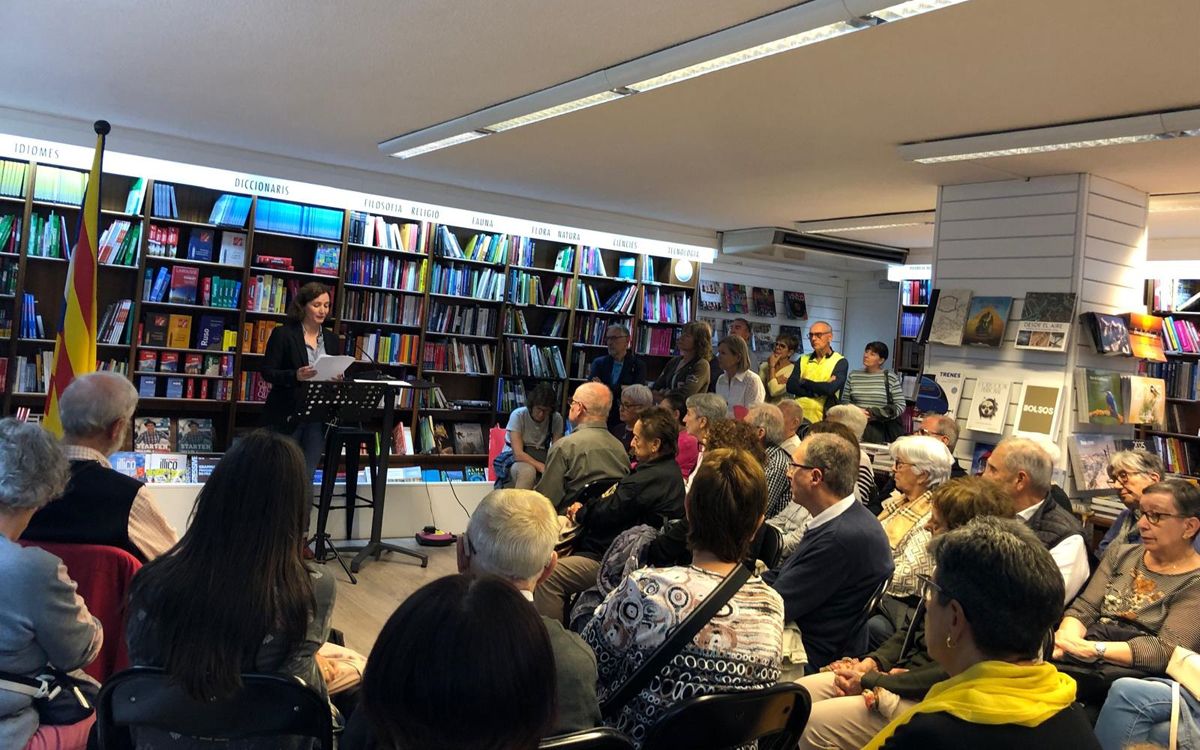 La historiadora Queralt Solé i Barjau ha estat l'encarregada de fer el parlament durant l'homenatge a Companys