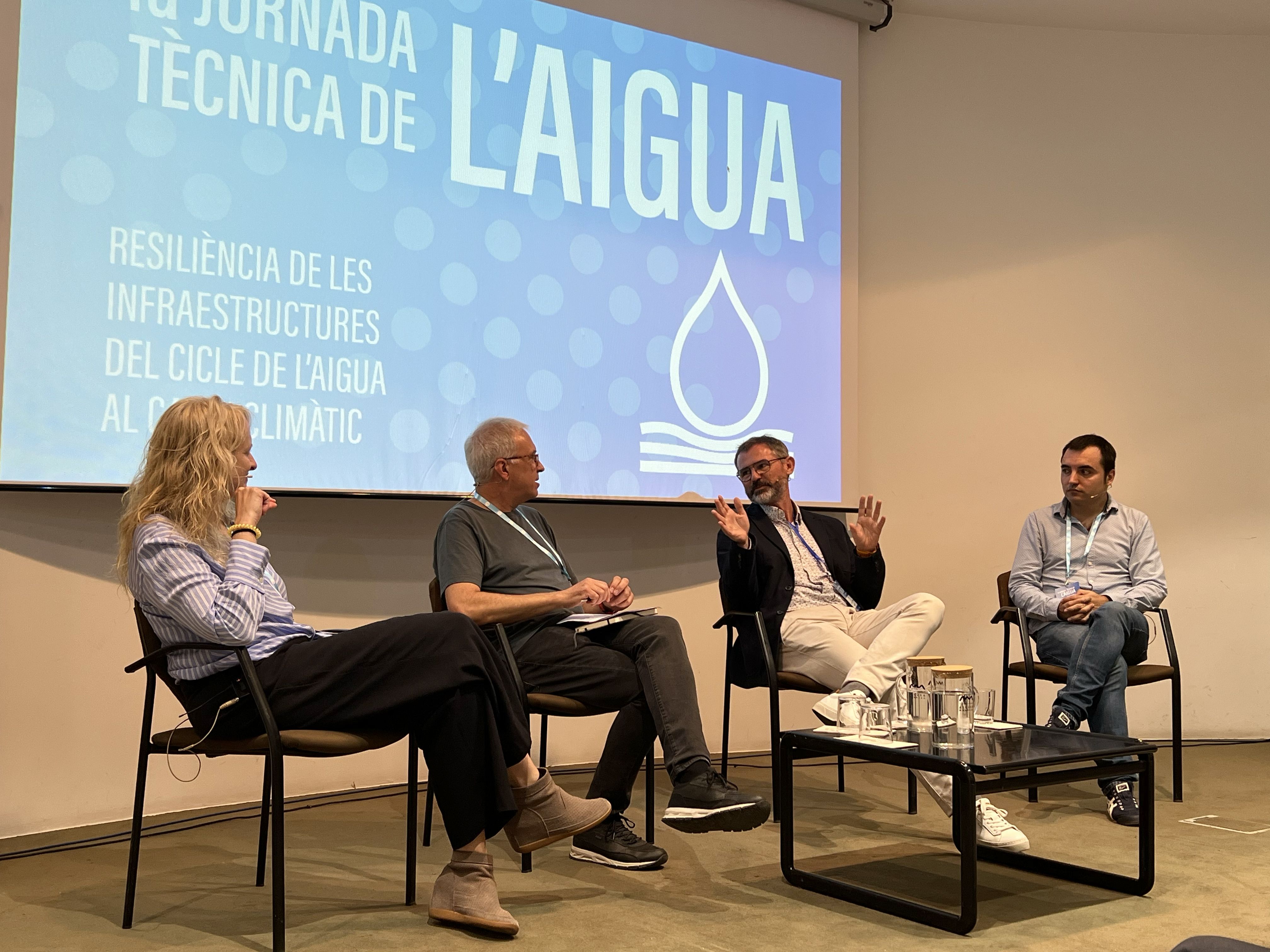 Una de les taules rodones de la Jornada Tècnica de l'Aigua de l'Ecoviure