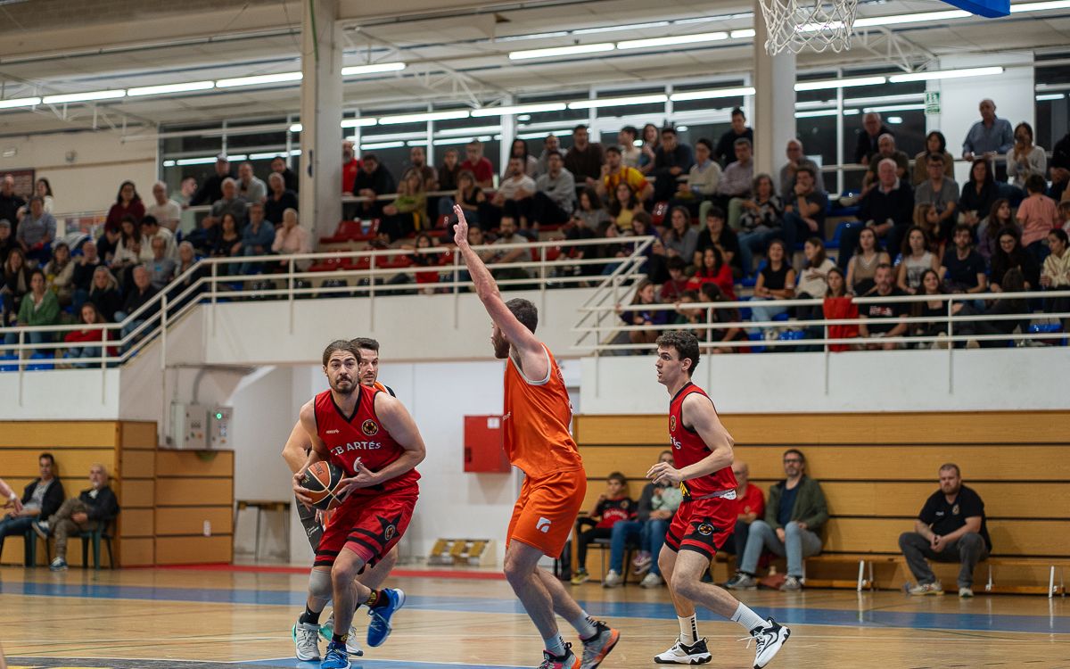 El CB Artés ha guanyat un partit que semblava impossible