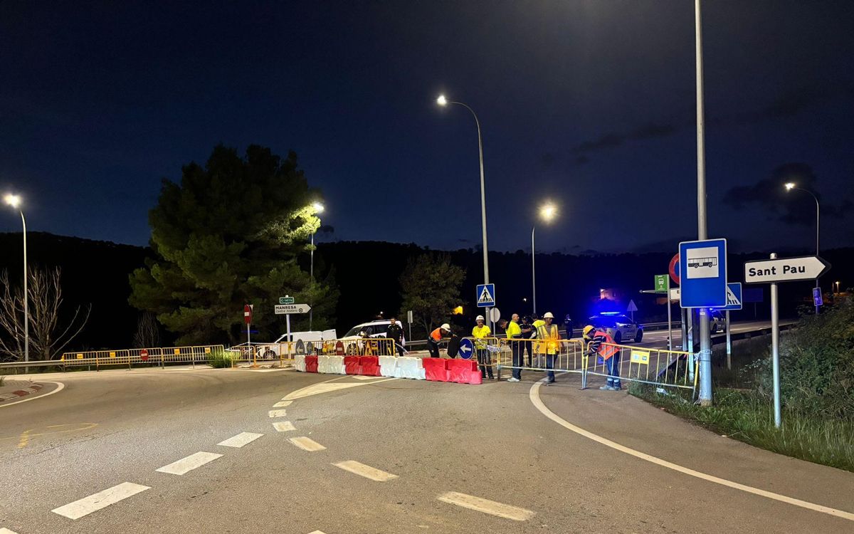 Entrada a Manresa des de la rotonda de la C-55 en direcció al Pont Vell tallada