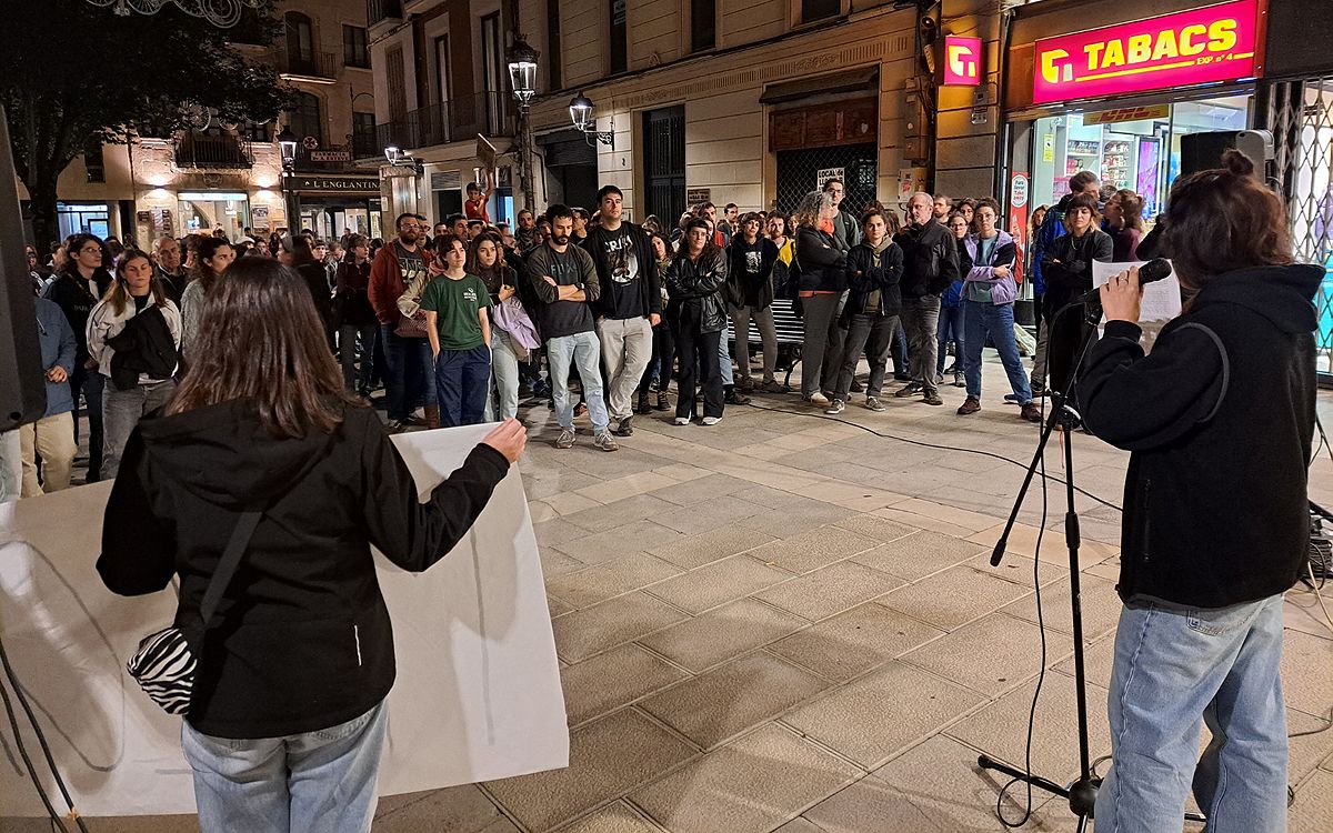 Concentració a Manresa de suport als afectats per la DANA