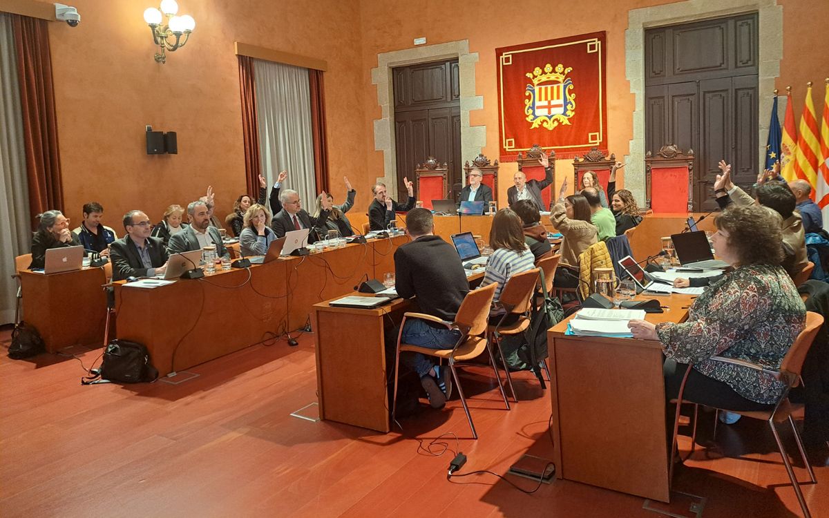 El govern i FNC votant a favor del pressupost de 2025