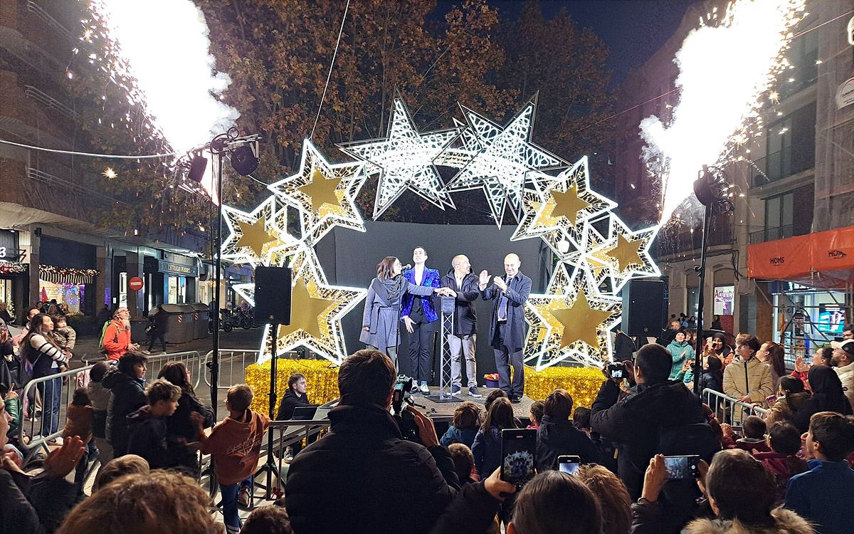 Encesa dels llums de Nadal de Manresa aquest divendres a la plaça Neus Català