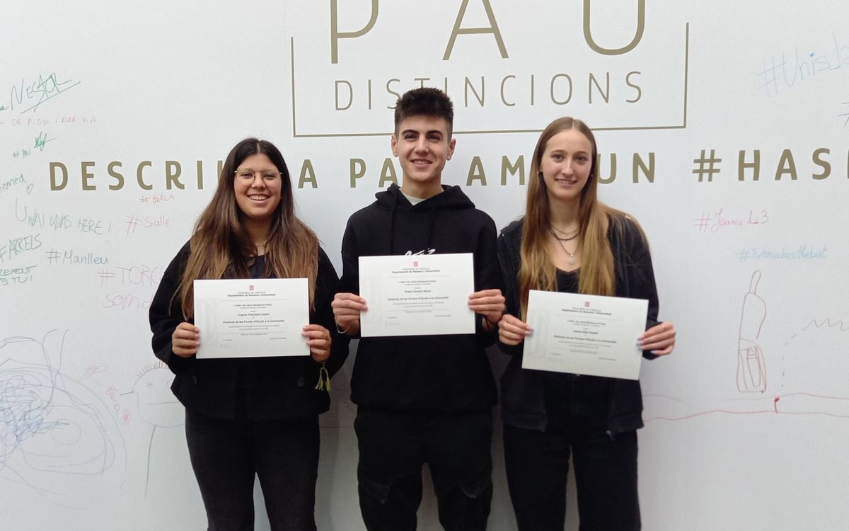 Tres de les quatre distincions Pau d'alumnes de l'Institut Sant Ramon de Cardona