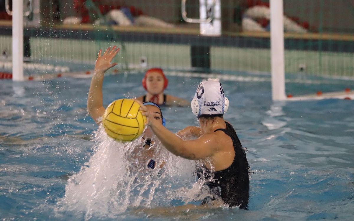 El CN Manresa femení ha perdut a Sant Feliu de Llobregat