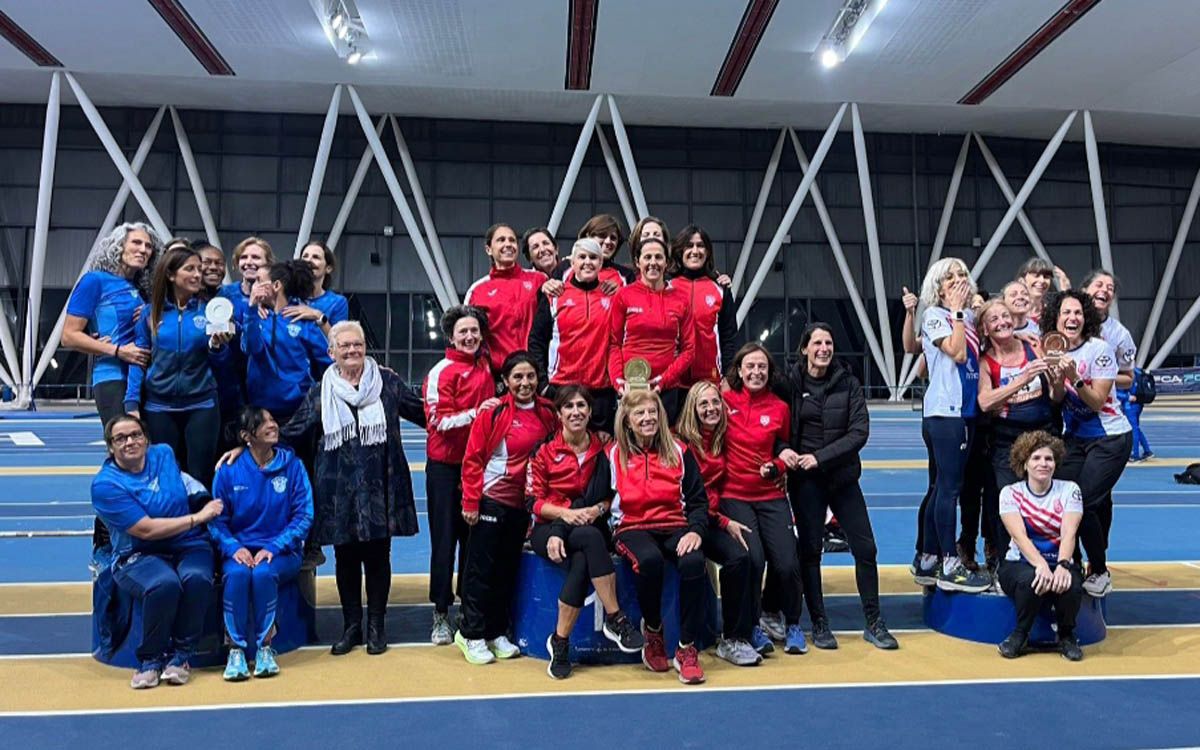 L'Avinent Manresa femení, al tercer esglaó del podi