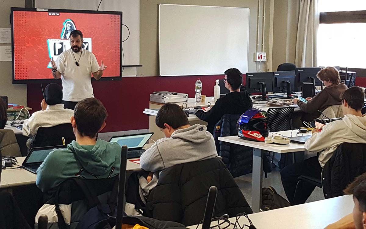 Taller d'Ivan Tapia a l'institut Lacetània de Manresa