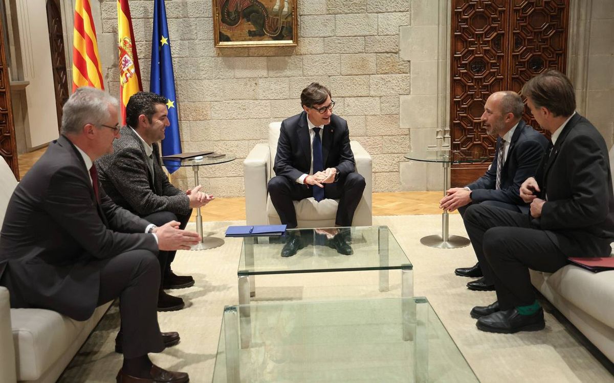 Reunió de Salvador Illa, amb Marc Aloy, Anjo Valentí i Joan Vila