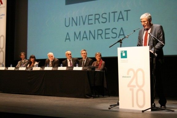 Pere Fons, director de la Fundació Caixa Manresa, va fer la lliçó inaugural.