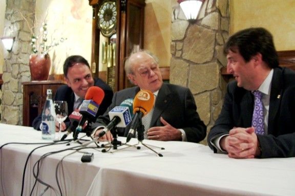 Valentí Junyent, Jordi Pujol i Jordi Moltó, en la roda de premsa.