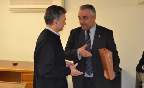 Jaume Pont i Xavier Lanza en el traspàs de la presidència.