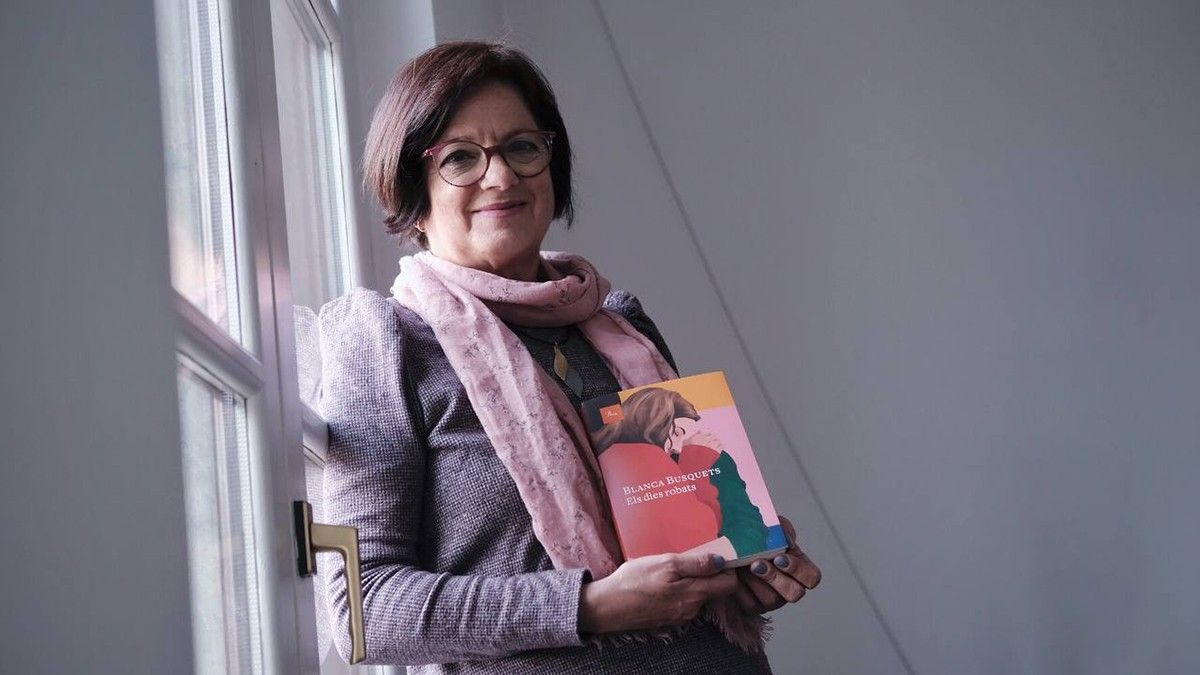 Blanca Busquets publica la seva dotzena novel·la, 'Els dies robats'.