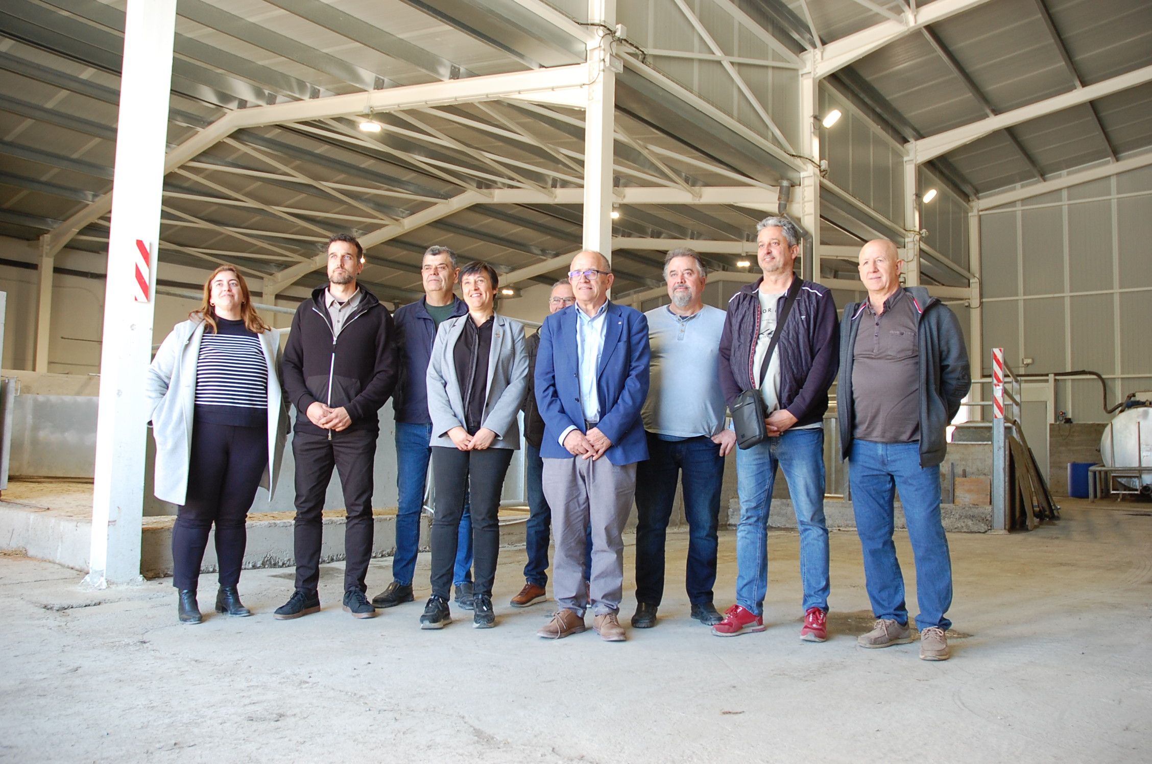Representants d'Acció Climàtica han visitat les instal·lacions de l'escorxador municipal de Manlleu aquest divendres.
