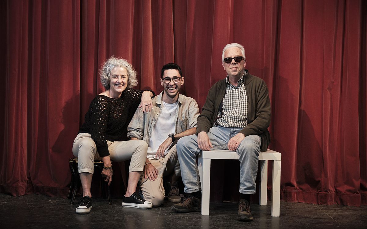 Maria Morales, Ferran Serra i Toni Riera, membres del Grup de Teatre de Sant Hipòlit.