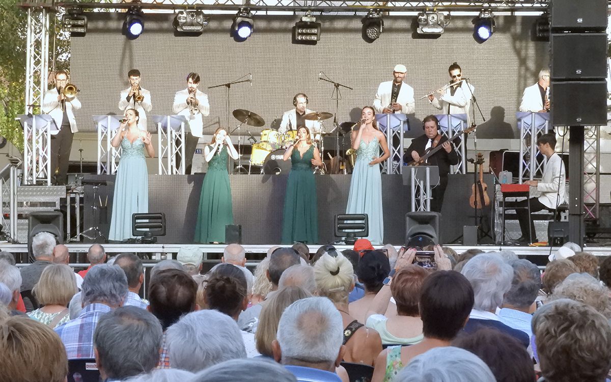 Orquestra i ball de Festa Major a Torelló.