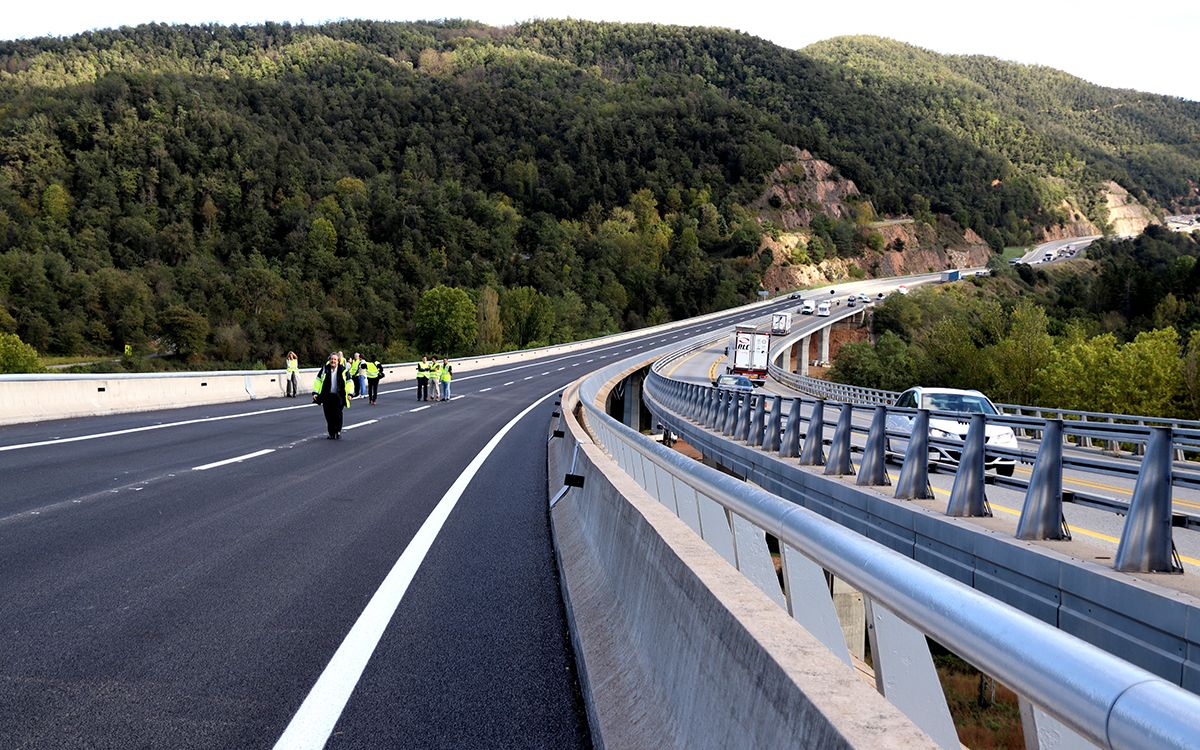 La C-25 al seu pas pel viaducte de Sant Sadurní d'Osormort.