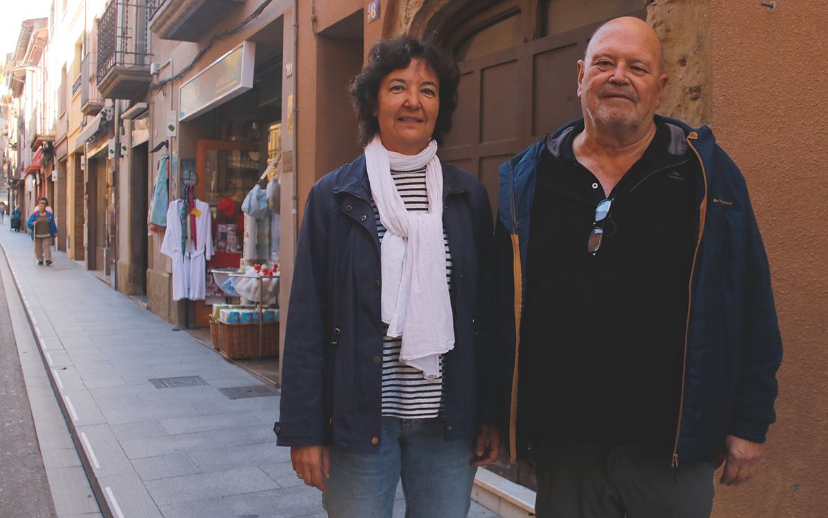 La regidora de Desenvolupament de Tona, Judit Sardà, i Josep Arisa, regidor de Promoció Econòmica de Centelles.