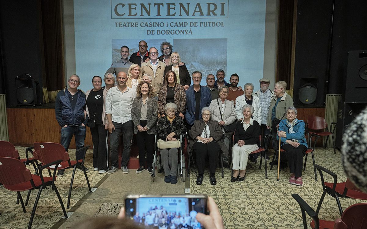 Presentació i estrena del documental '100 anys del Teatre Casino de Borgonyà'.