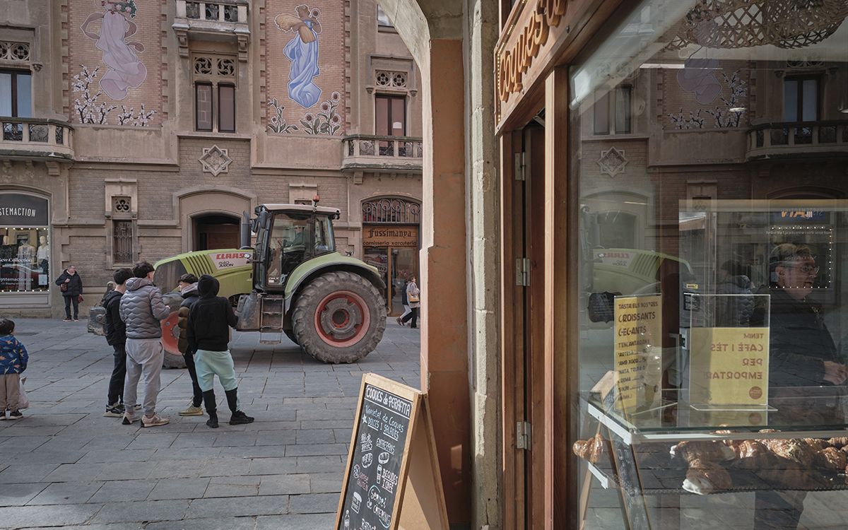 Marxa lenta i concentració a la plaça Major de Vic de la pagesia d'Osona, el Lluçanès i el Moianès.