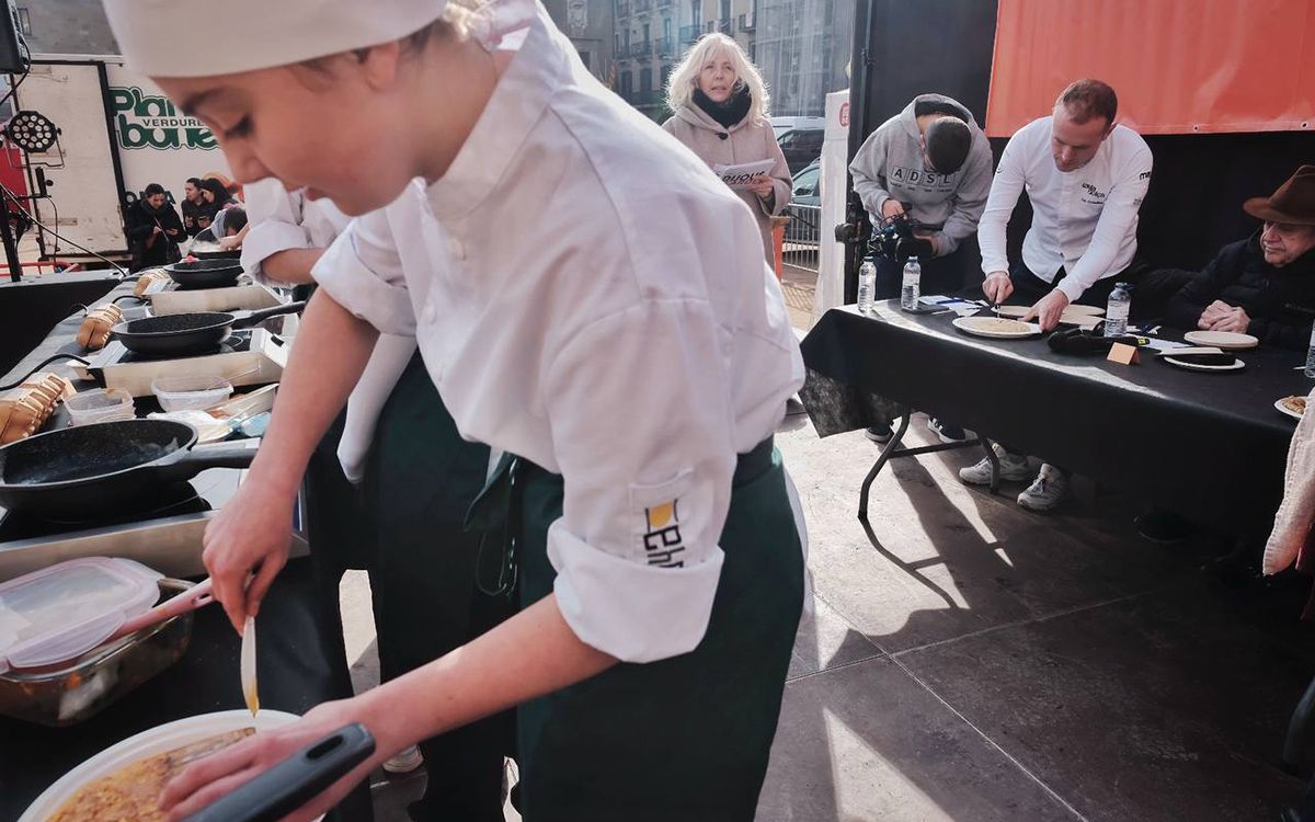 La plaça Major de Vic es converteix en epicentre i referent del Dijous Llarder